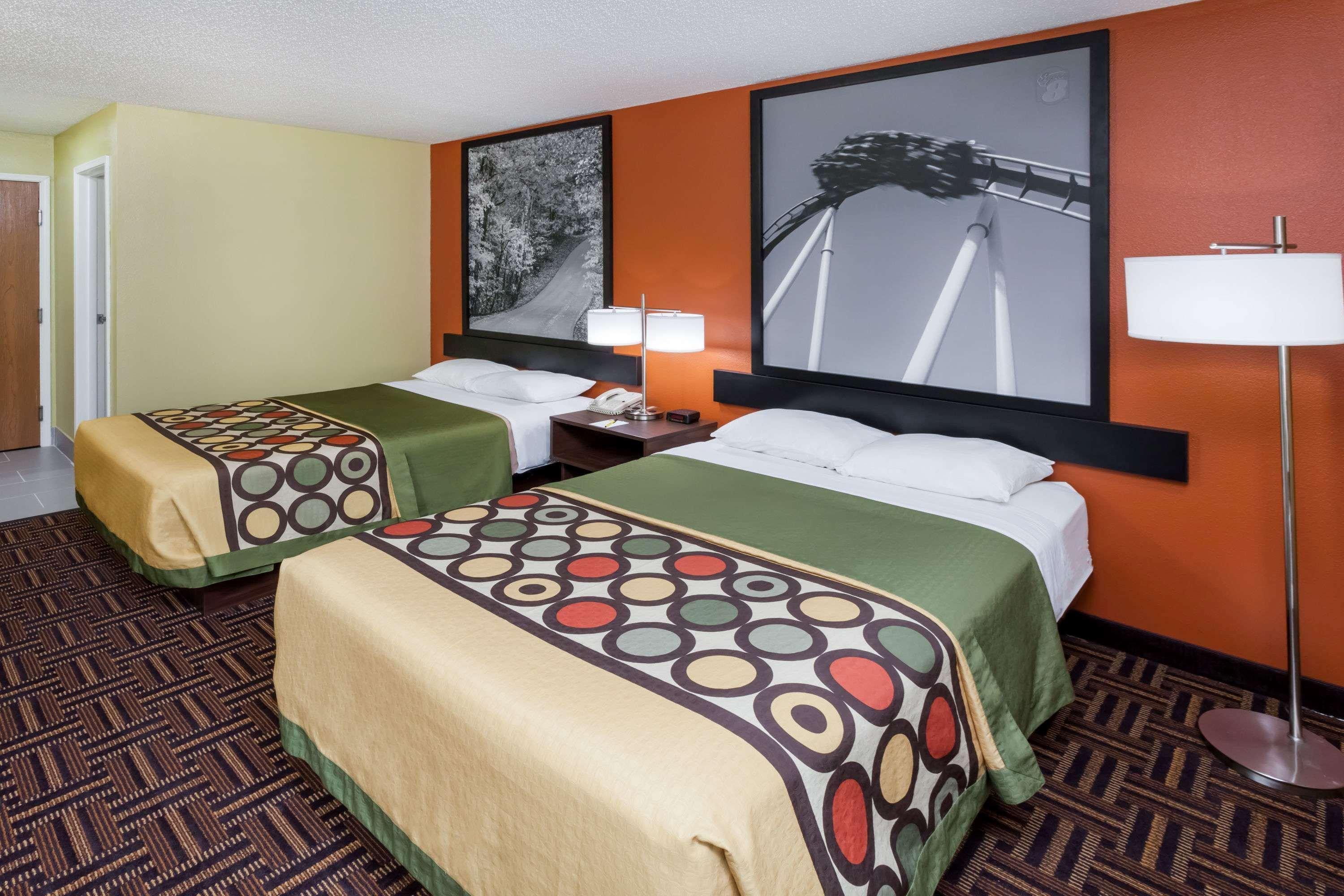 Super 8 By Wyndham Rochester Экстерьер фото